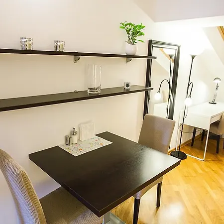 Apartment Sunny In Center Prague